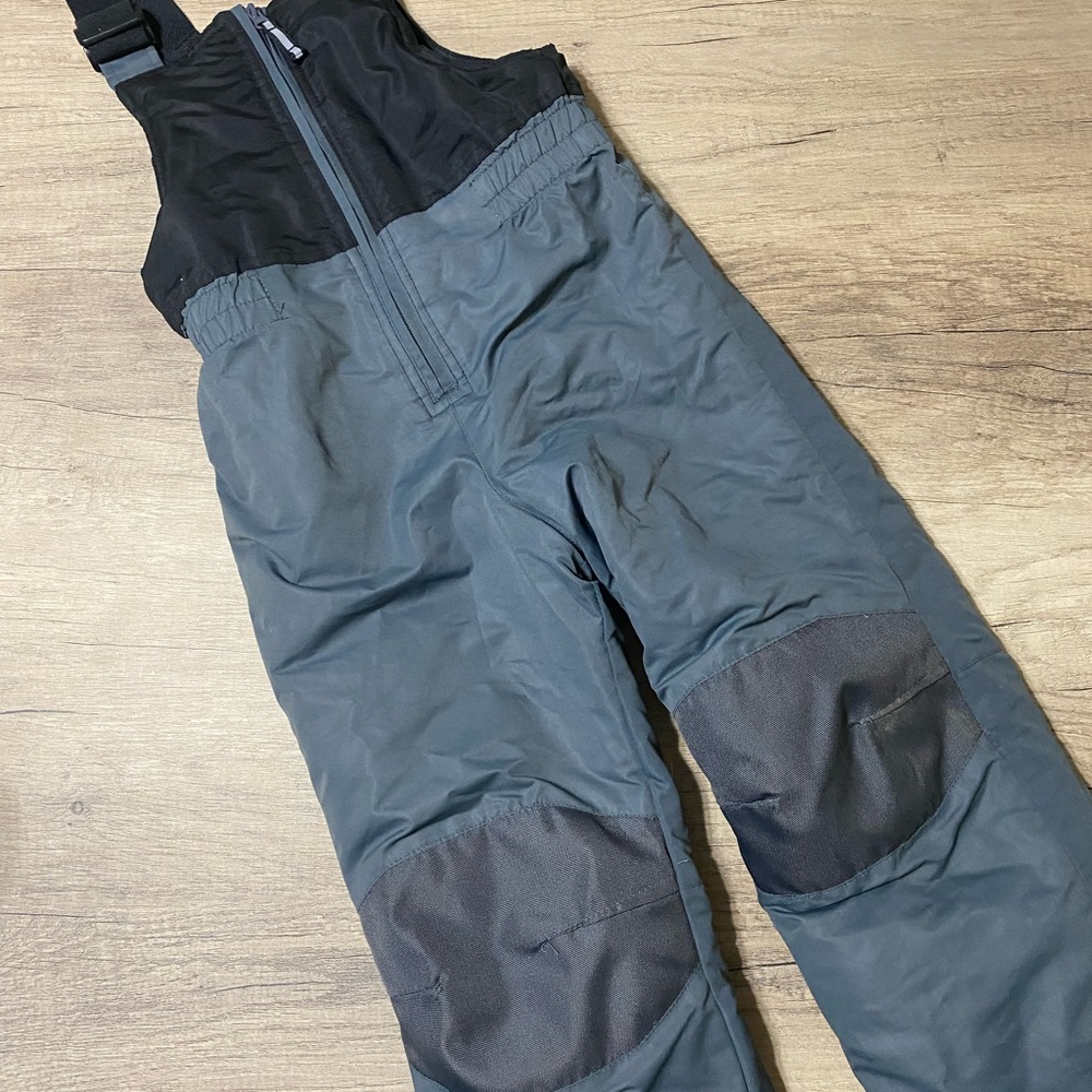 Boys overalls size 6/7